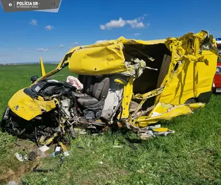 K dopravnej nehode došlo medzi Rišňovcami a Krvavými Šenkmi.